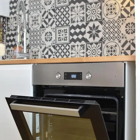 տтυdισ126 Moderne Spacieux Lumineux Apartment